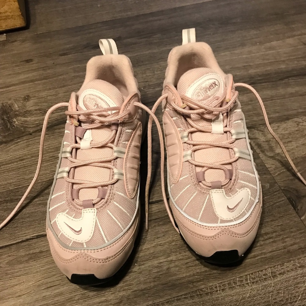 Nike Air Max pink